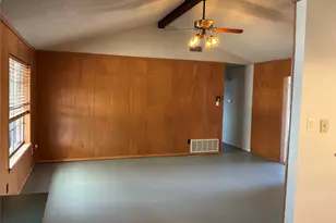 1707 15th St, Mineral Wells, TX 76067 - Photo 5