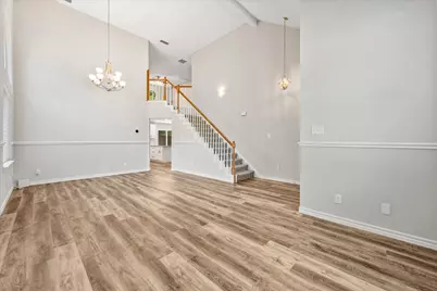 2216 Reverchon Drive, Arlington, TX 76017 - Photo 3