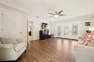 10411 Gooding Dr, Dallas, TX 75229 - Photo 15