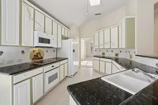 469 Crestview Point Dr, Lewisville, TX 75067 - Photo 7