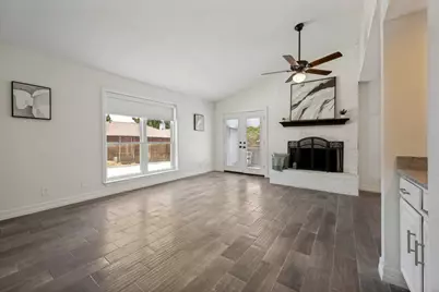 2751 Stonecreek Court, Carrollton, TX 75006 - Photo 3