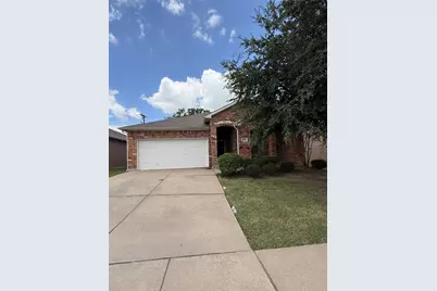 1152 Sunderland Lane, Fort Worth, TX 76134 - Photo 1