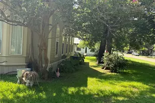 300 3rd St, Hubbard, TX 76648 - Photo 5