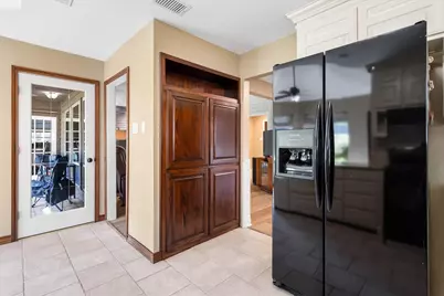 2926 Cripple Creek Trail, Grapevine, TX 76051 - Photo 7