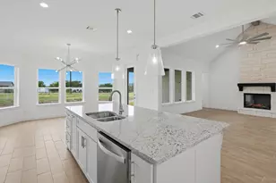 1033 Uplift Dr, Weatherford, TX 76087 - Photo 13