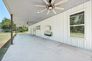822 Private Rd 7370, Point, TX 75472 - Photo 17