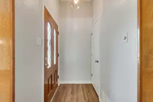 607 S 2nd St, Midlothian, TX 76065 - Photo 5