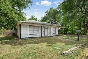 508 Batterson St, Cleburne, TX 76031 - Photo 9