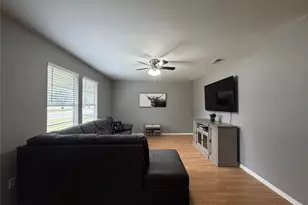 508 Batterson St, Cleburne, TX 76031 - Photo 15