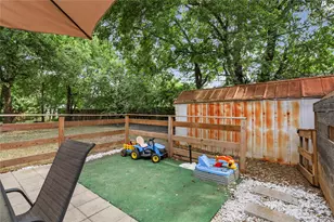 508 Batterson St, Cleburne, TX 76031 - Photo 19