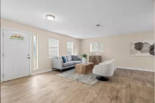 1006 N Lucas Dr, Grapevine, TX 76051 - Photo 9