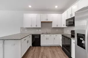5620 Topwater Trl, Fort Worth, TX 76119 - Photo 7