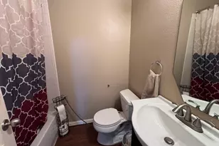 814 Honey Hill Dr, Garland, TX 75040 - Photo 9