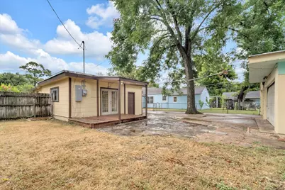1113 Hudgins Avenue, Fort Worth, TX 76111 - Photo 29