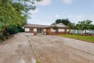 1506 Town Bluff St, Garland, TX 75040 - Photo 23