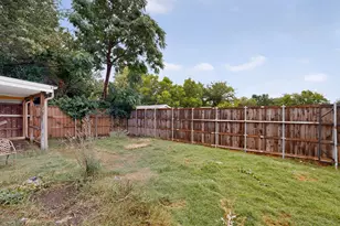 1506 Town Bluff St, Garland, TX 75040 - Photo 35
