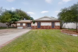 1506 Town Bluff St, Garland, TX 75040 - Photo 7