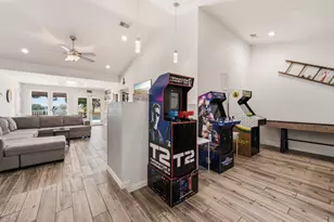 5402 Peninsula Way, Garland, TX 75043 - Photo 11