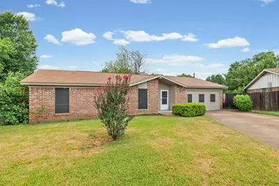 1915 Westover Court, Arlington, TX 76015 - Photo 1