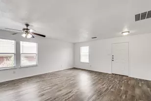 8101 Stanton Ct, Fort Worth, TX 76120 - Photo 3