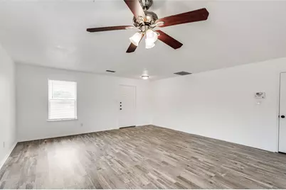 8101 Stanton Court, Fort Worth, TX 76120 - Photo 5