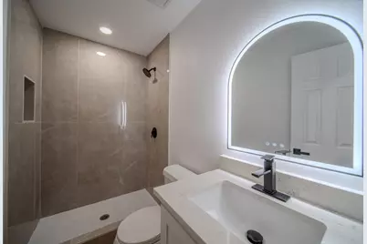 920 Treasure Road, Garland, TX 75041 - Photo 11