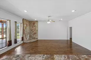 122 Eagle Pass Ln, Weatherford, TX 76087 - Photo 11