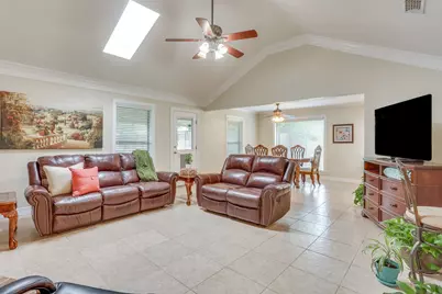 4510 Longacres Court, Arlington, TX 76016 - Photo 5
