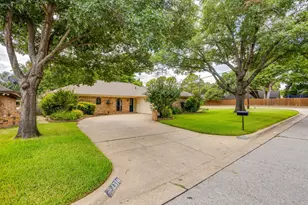 4510 Longacres Ct, Arlington, TX 76016 - Photo 1