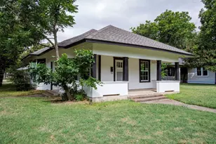 301 Madison St, Cleburne, TX 76033 - Photo 1