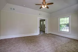 301 Madison St, Cleburne, TX 76033 - Photo 7