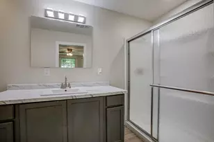 301 Madison St, Cleburne, TX 76033 - Photo 21