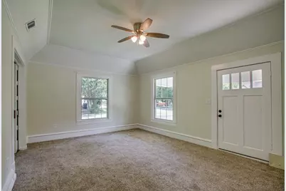 301 Madison Street, Cleburne, TX 76033 - Photo 9