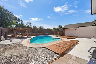 2310 Greenhill Drive, Carrollton, TX 75006 - Photo 27