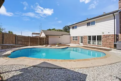 2310 Greenhill Drive, Carrollton, TX 75006 - Photo 31
