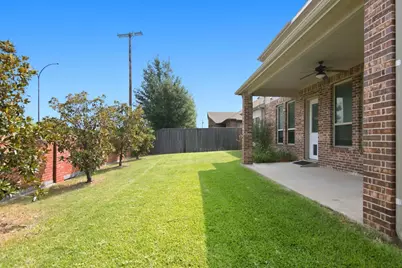 1819 Park Highland Way, Arlington, TX 76012 - Photo 37