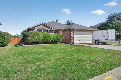 2103 Meadowview Drive, Corinth, TX 76210 - Photo 3