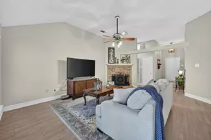 2103 Meadowview Dr, Corinth, TX 76210 - Photo 9