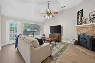2103 Meadowview Dr, Corinth, TX 76210 - Photo 7