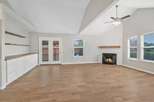 306 Crowe Dr, Euless, TX 76040 - Photo 7