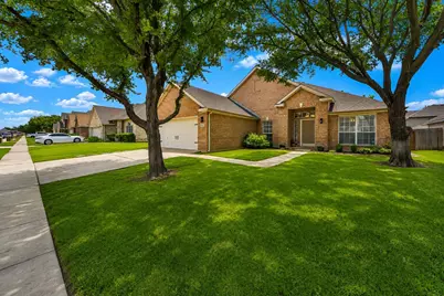 5304 Fox Run Drive, Watauga, TX 76137 - Photo 3