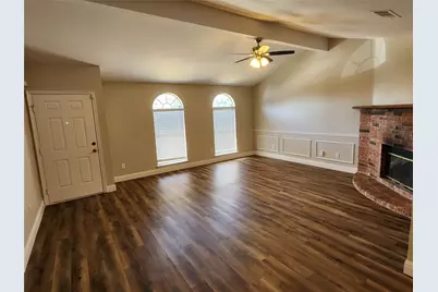 607 Hollyberry Drive, Mansfield, TX 76063 - Photo 5