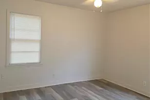 432 Lorna St, Burleson, TX 76028 - Photo 9