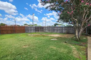 3020 Rockett Dr, Carrollton, TX 75007 - Photo 11