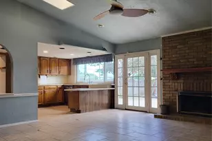 3020 Rockett Dr, Carrollton, TX 75007 - Photo 5