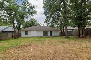 6410 Springfield Dr, Arlington, TX 76016 - Photo 39