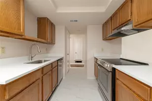6410 Springfield Dr, Arlington, TX 76016 - Photo 17