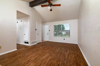 6410 Springfield Drive, Arlington, TX 76016 - Photo 9