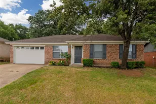 6410 Springfield Dr, Arlington, TX 76016 - Photo 1