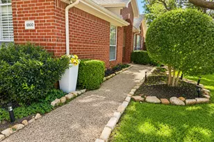 6800 Forest Hills Dr, Plano, TX 75023 - Photo 17